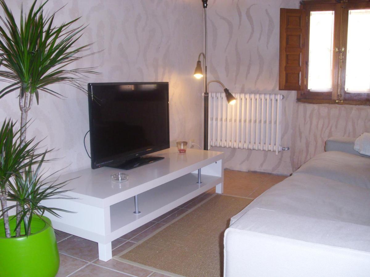 Casa Rural Con Jacuzzi Taberna Del Tio Pedro Cabanas de Polendos Extérieur photo