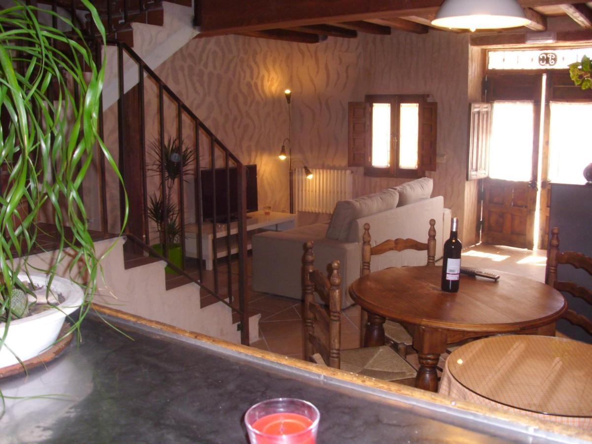 Casa Rural Con Jacuzzi Taberna Del Tio Pedro Cabanas de Polendos Extérieur photo